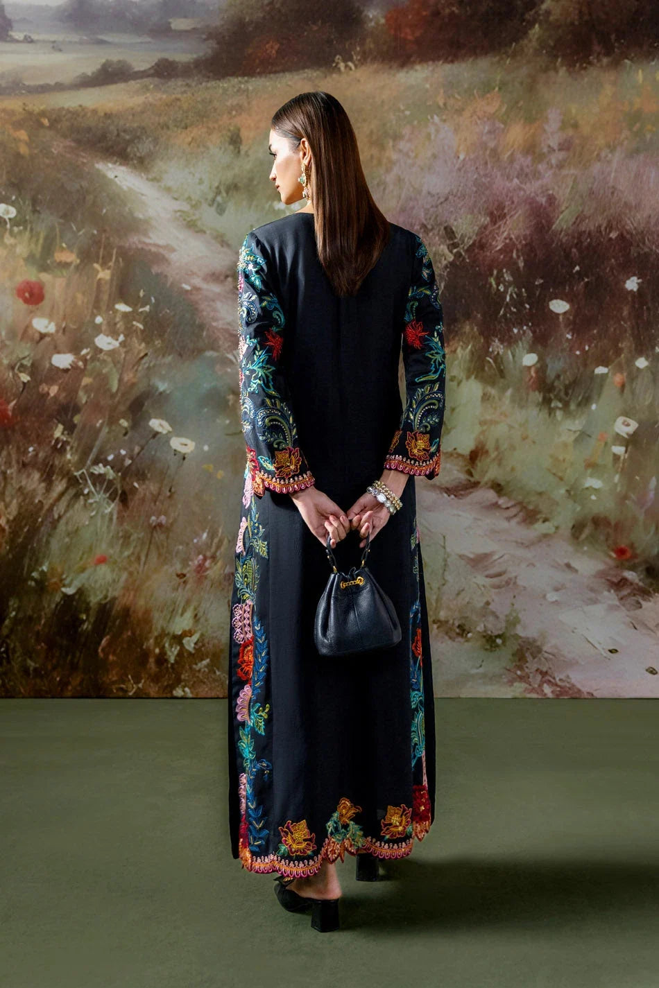 Black Orchid (D-05) | Nurae '26 | Ammara Khan