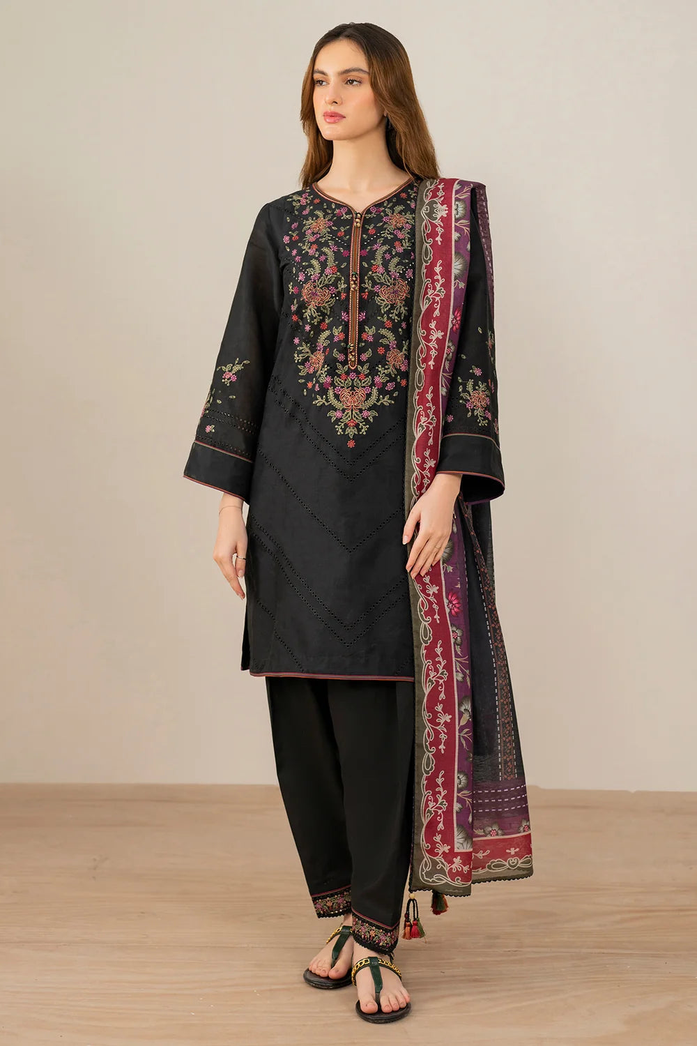 EMBROIDERED LAWN RTW-9131 | New Arrivals | Jazmin