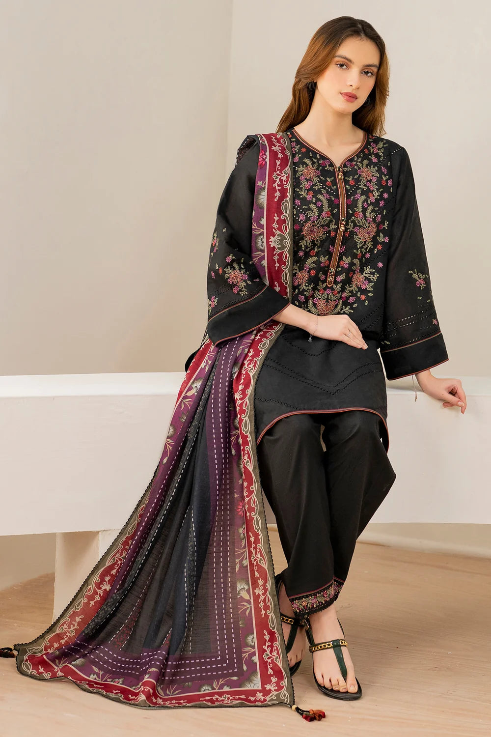 EMBROIDERED LAWN RTW-9131 | New Arrivals | Jazmin