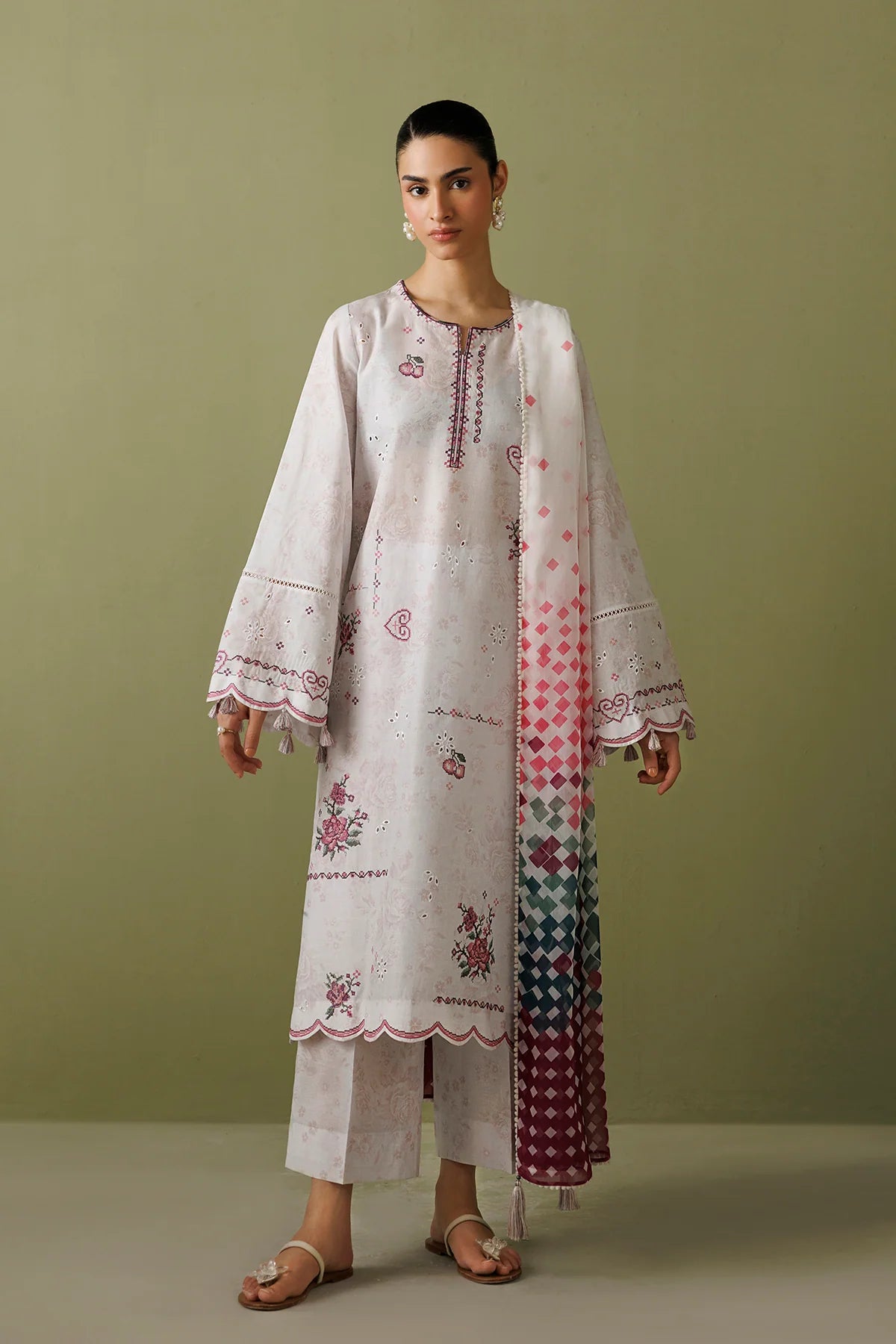 EMBROIDERED LAWN USE-9387 | New Arrivals | Jazmin