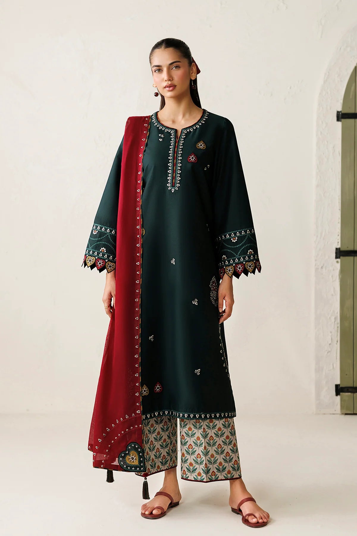 EMBROIDERED LAWN USE-9395 | New Arrivals | Jazmin