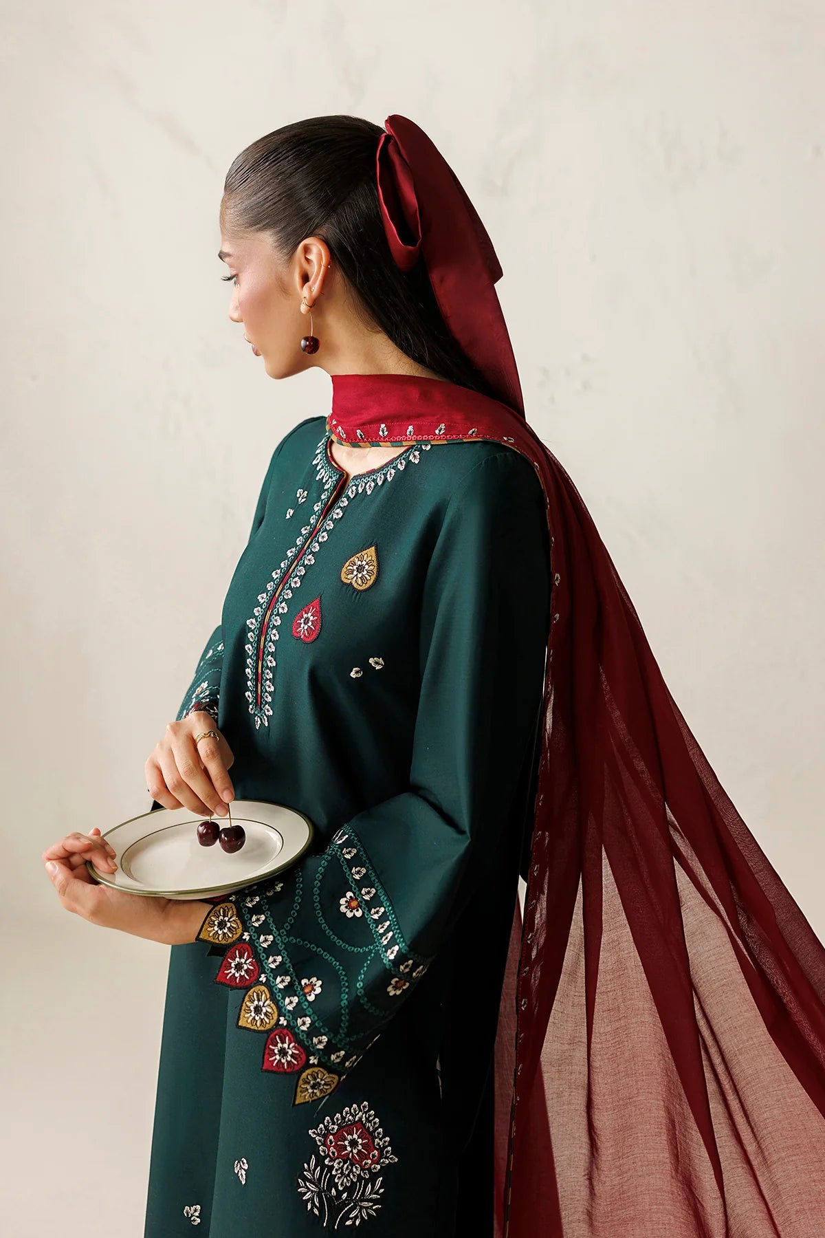 EMBROIDERED LAWN USE-9395 | New Arrivals | Jazmin