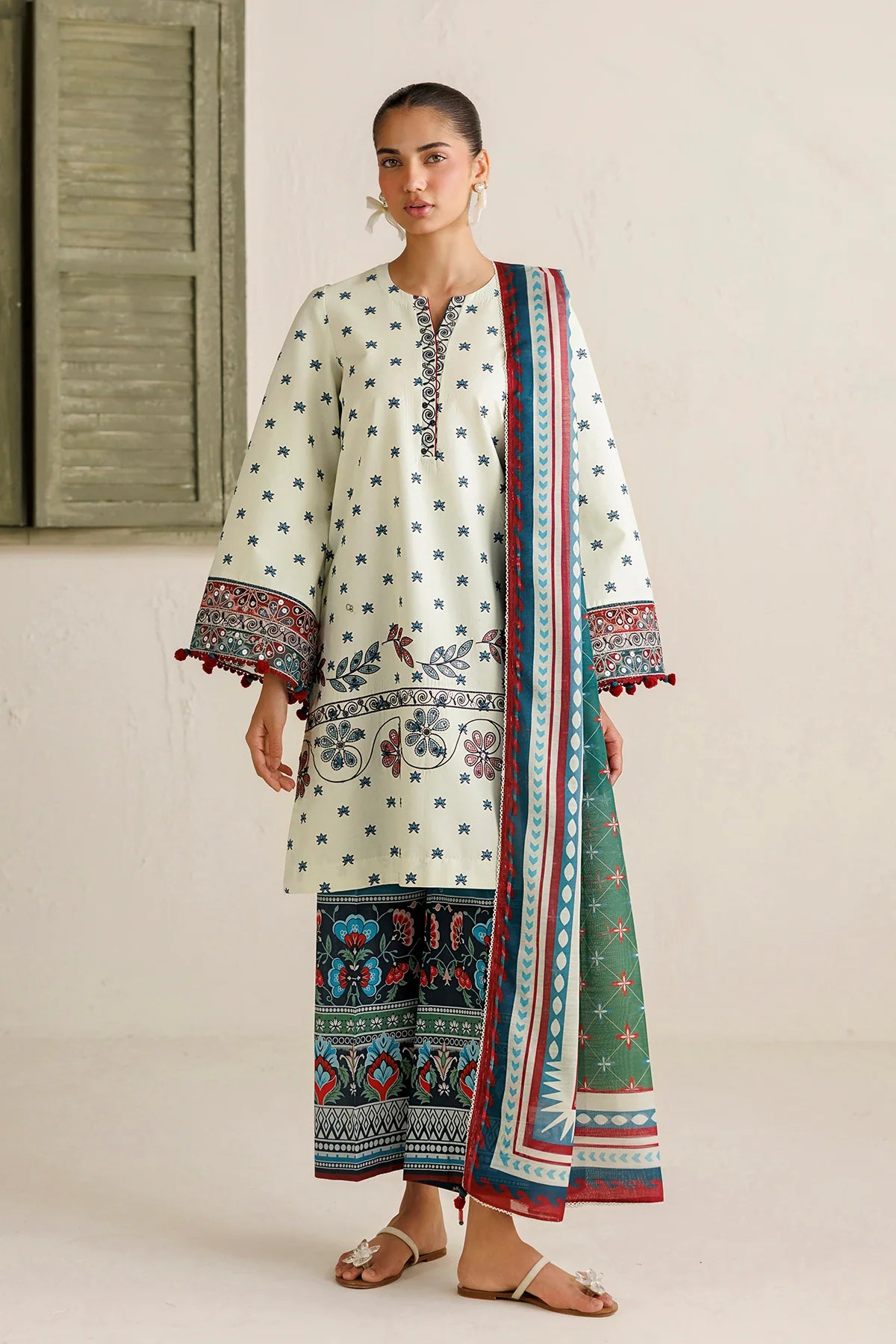EMBROIDERED LAWN USE-9389 | New Arrivals | Jazmin