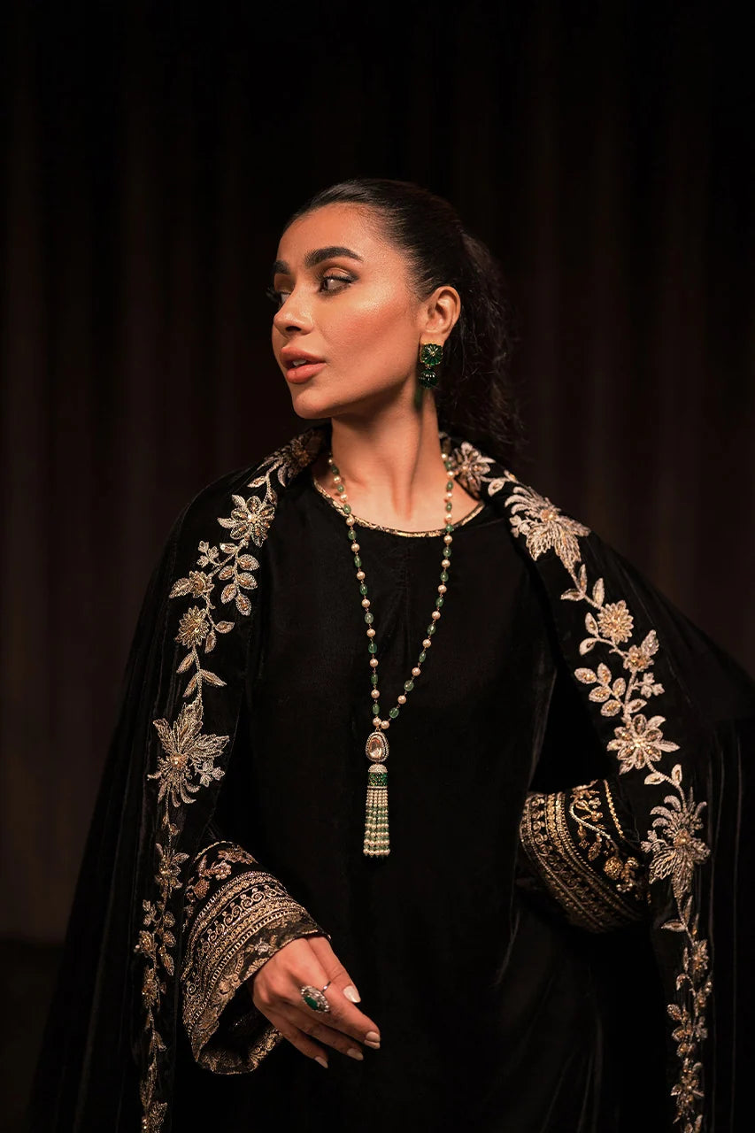 Grand Black Velevt Shawl Set (D-10) | Rendezvous '24 | Ammara Khan