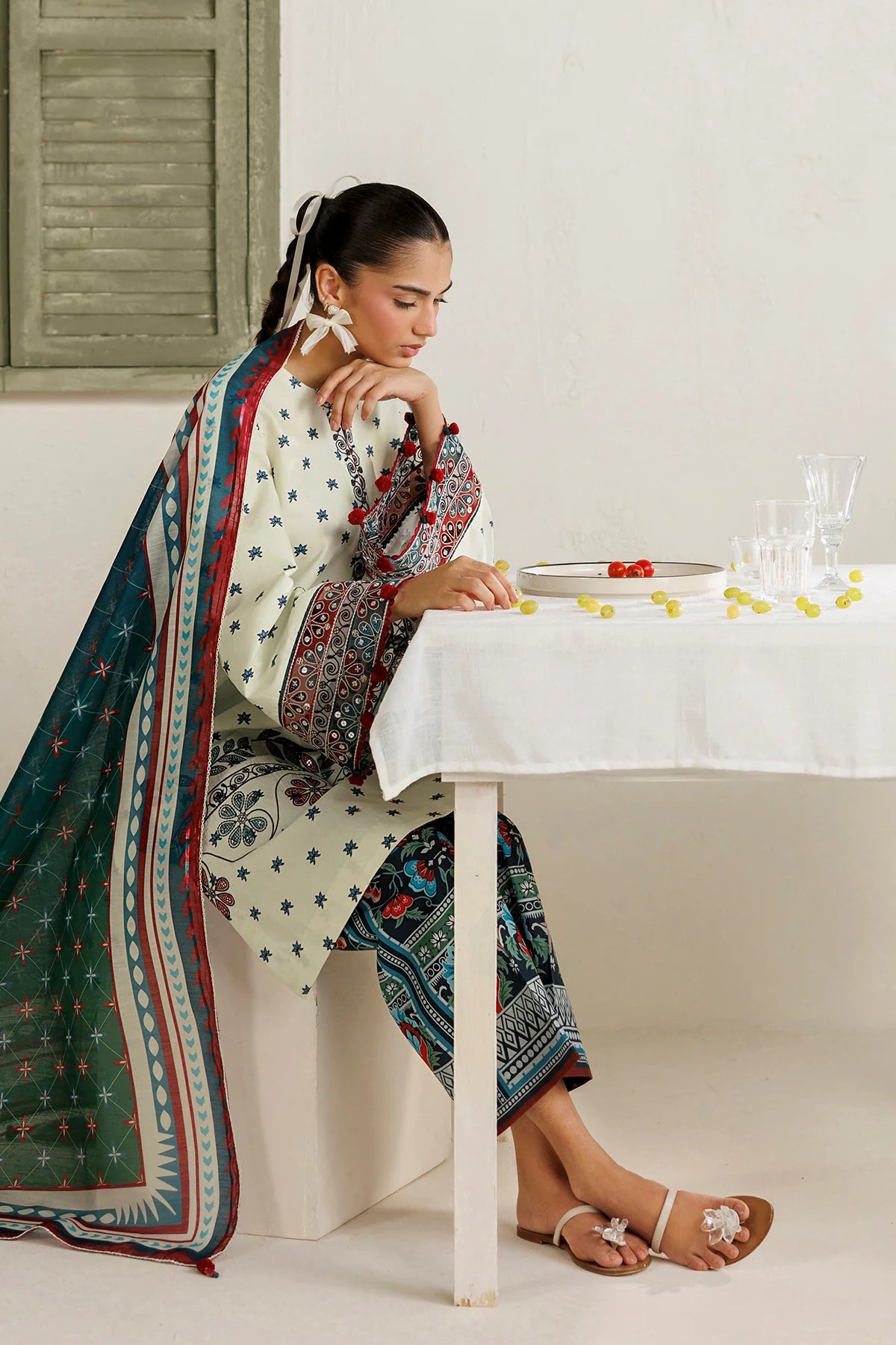 EMBROIDERED LAWN USE-9389 | New Arrivals | Jazmin