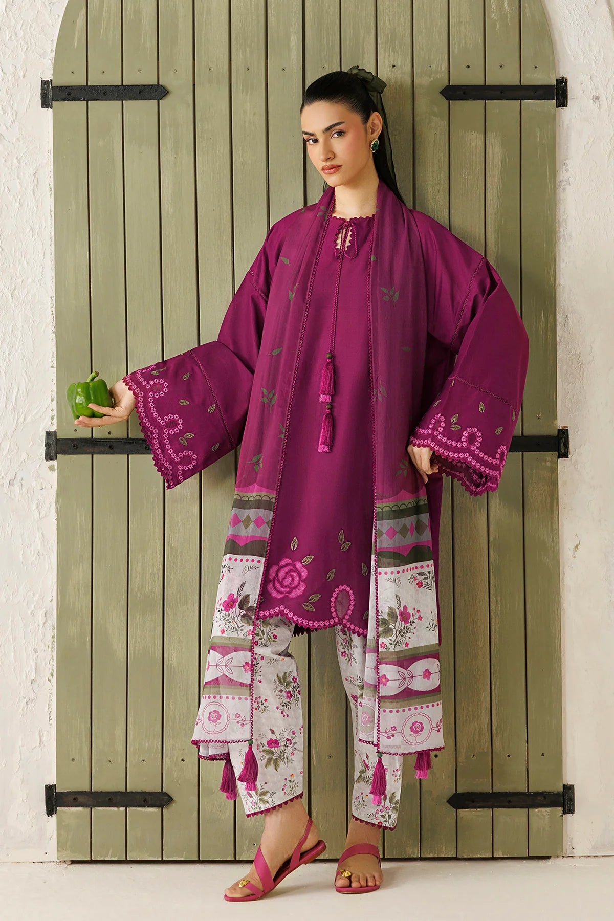EMBROIDERED LAWN USE-9391 | New Arrivals | Jazmin