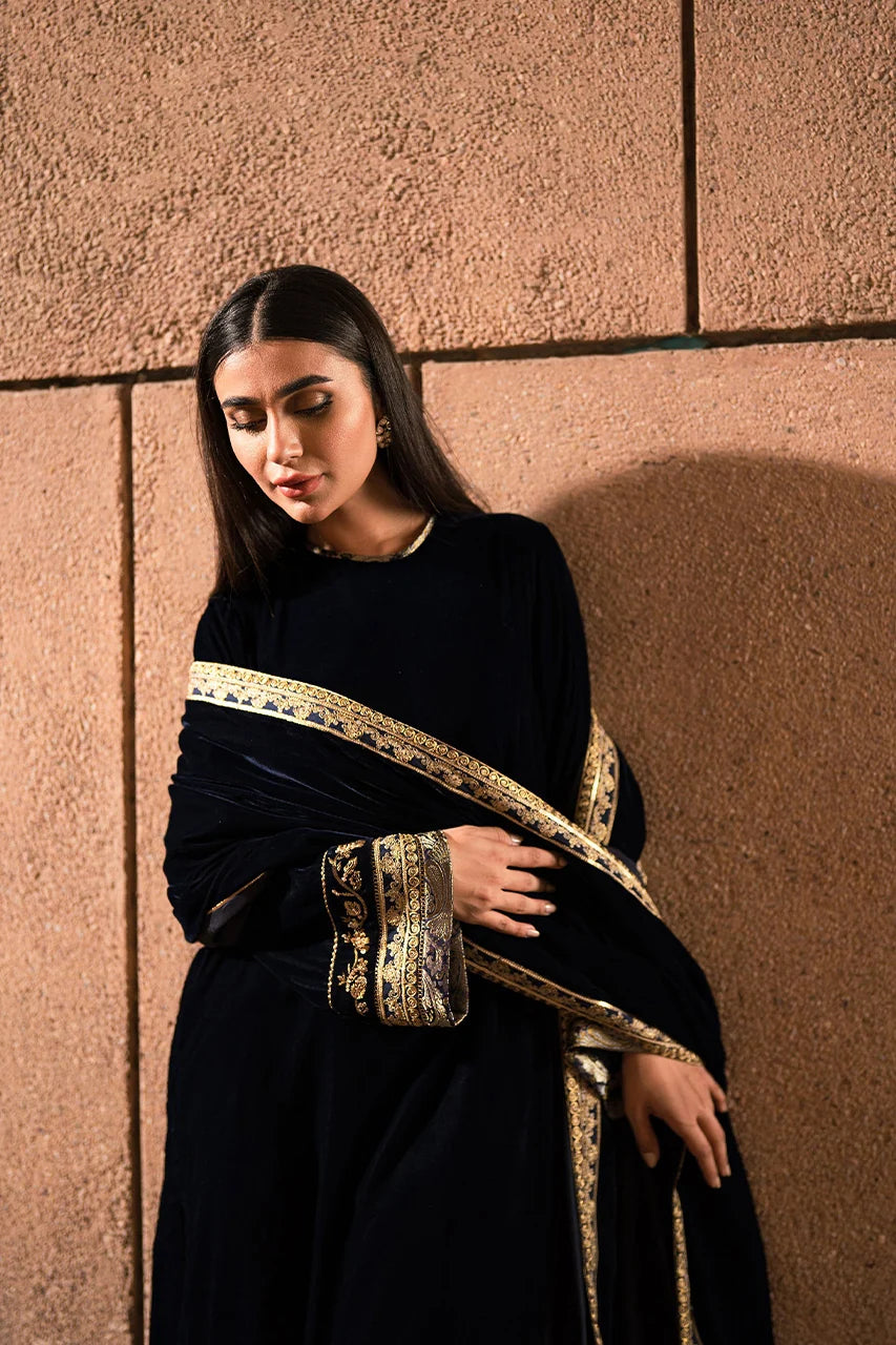 Navy Magic Velvet Shawl Set (D-09) | Rendezvous '24 | Ammara Khan