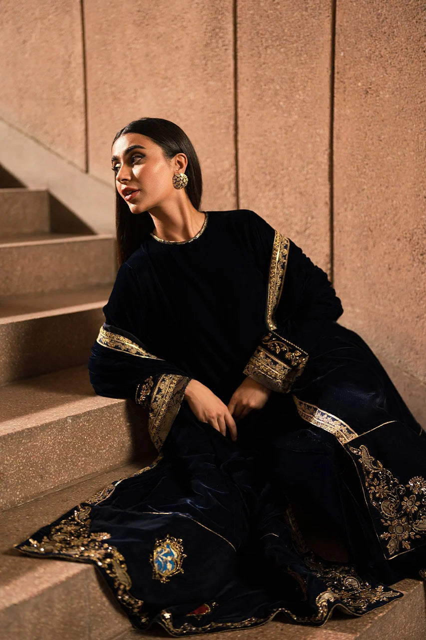 Navy Magic Velvet Shawl Set (D-09) | Rendezvous '24 | Ammara Khan