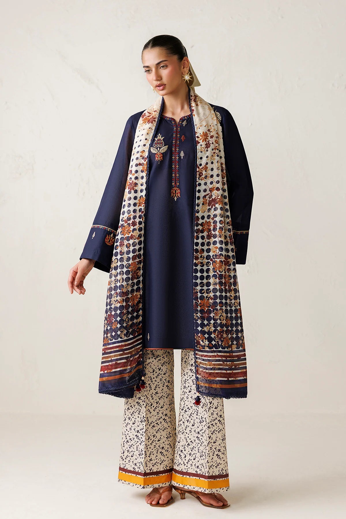 EMBROIDERED LAWN USE-9390 | New Arrivals | Jazmin