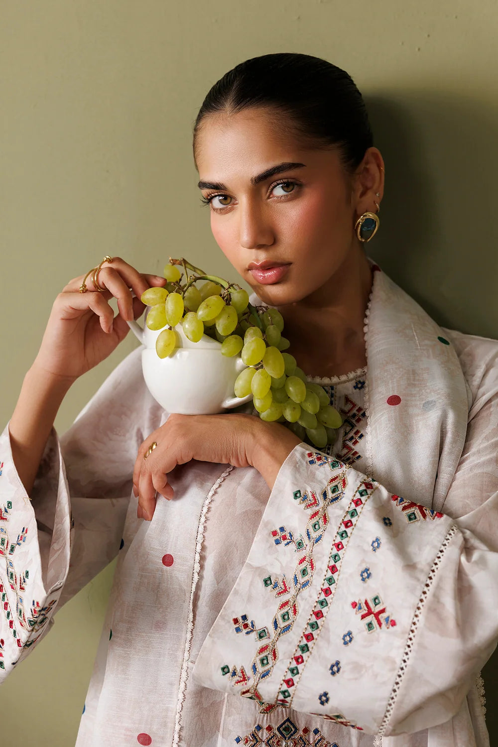 EMBROIDERED LAWN USE-9373 | New Arrivals | Jazmin