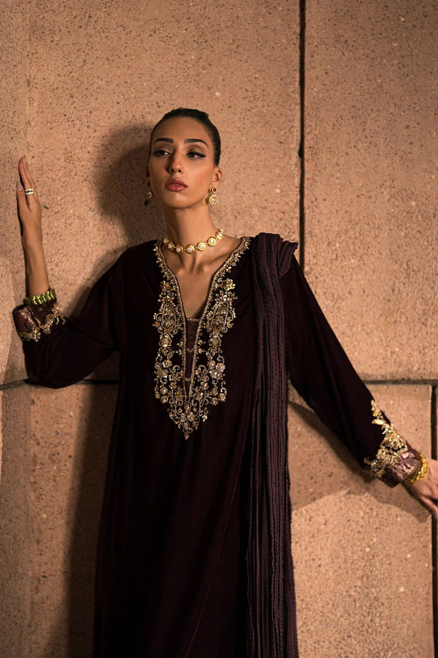 Majestic Plum Velvet Ensemble (D-05) | Rendezvous '24 | Ammara Khan