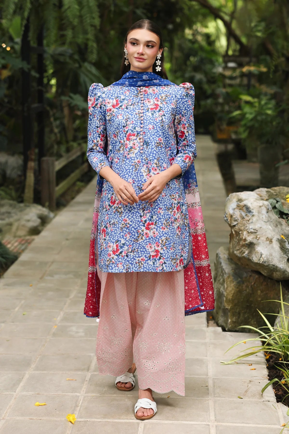 EMBROIDERED LAWN USE-9393 | New Arrivals | Jazmin