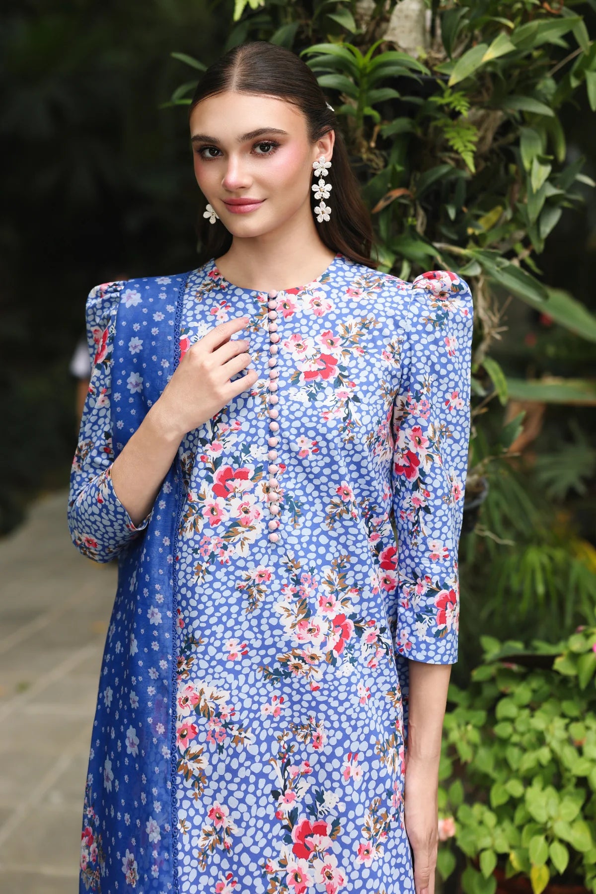 EMBROIDERED LAWN USE-9393 | New Arrivals | Jazmin