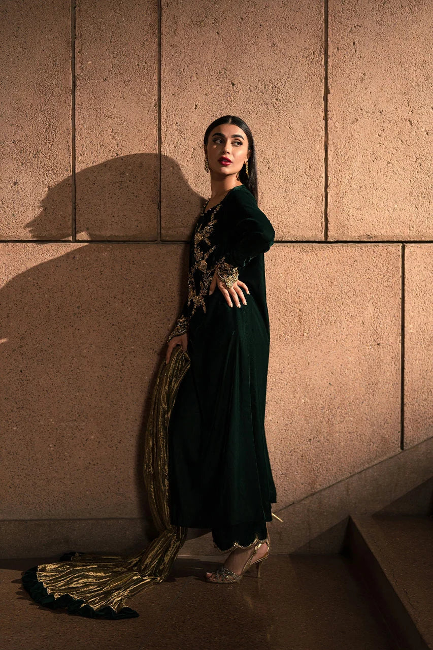 Emerald Jewel of the East Velvet Set (D-04) | Rendezvous '24 | Ammara Khan