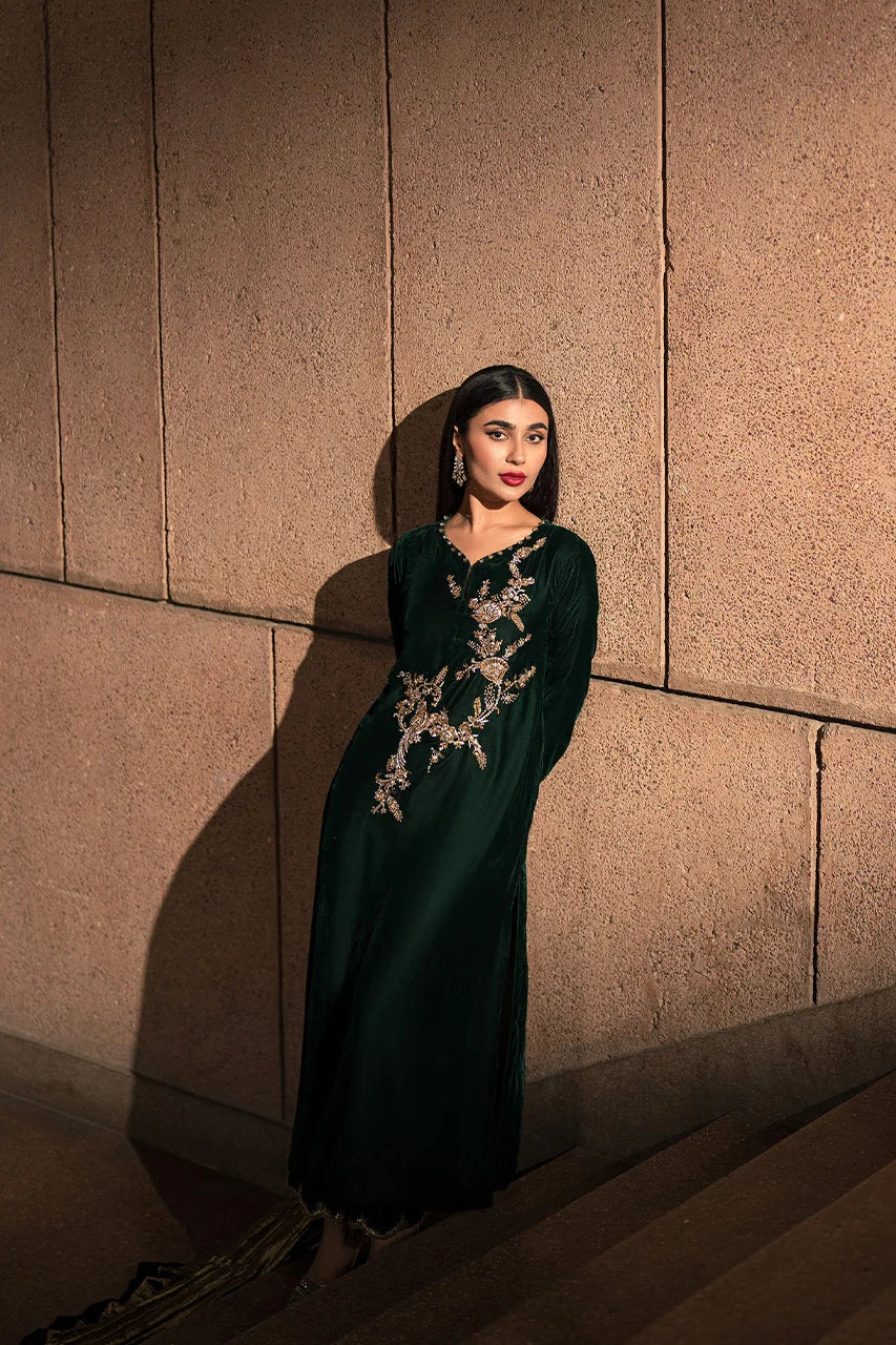 Emerald Jewel of the East Velvet Set (D-04) | Rendezvous '24 | Ammara Khan
