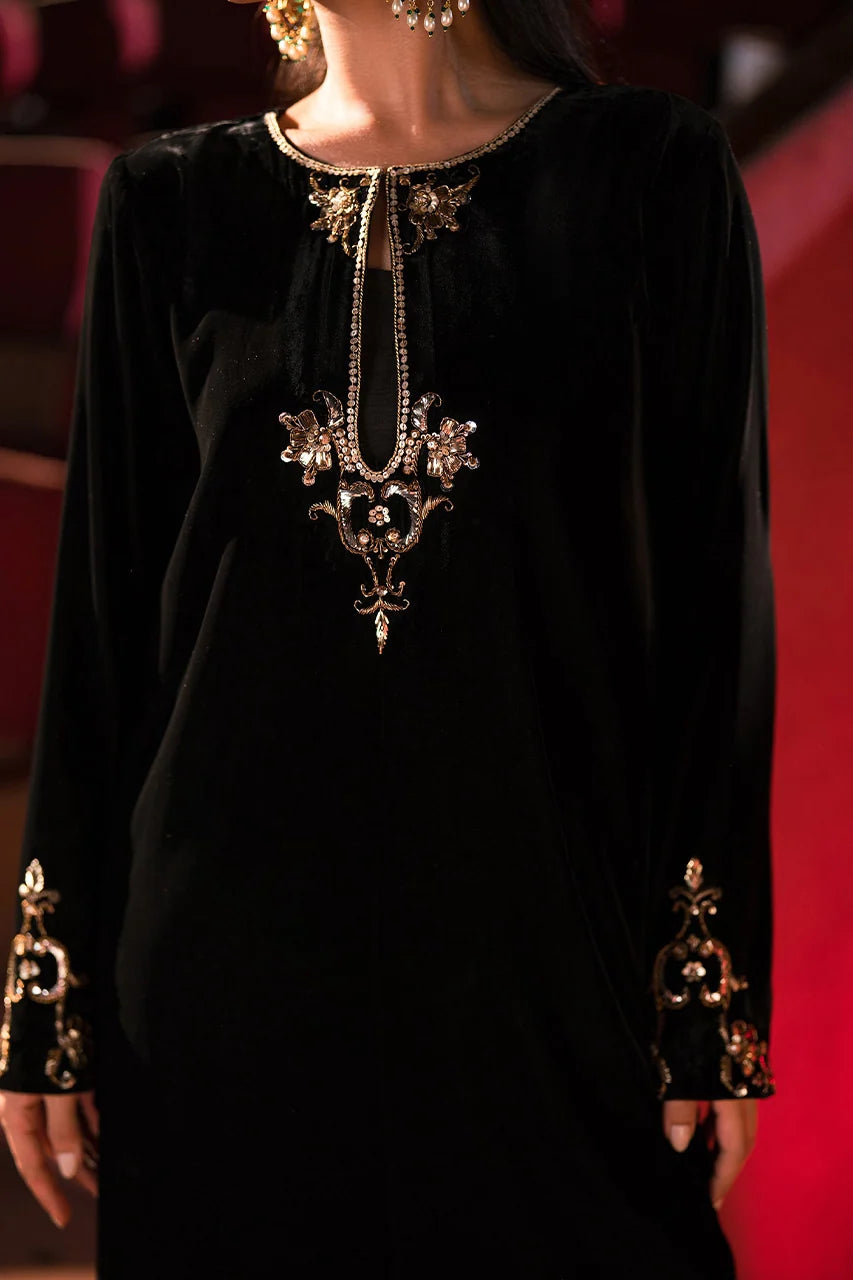 Statement Noir Velvet Set (D-03) | Rendezvous '24 | Ammara Khan