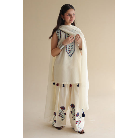 IVORY OUTFIT | MONSOON ‘26 | DYOT