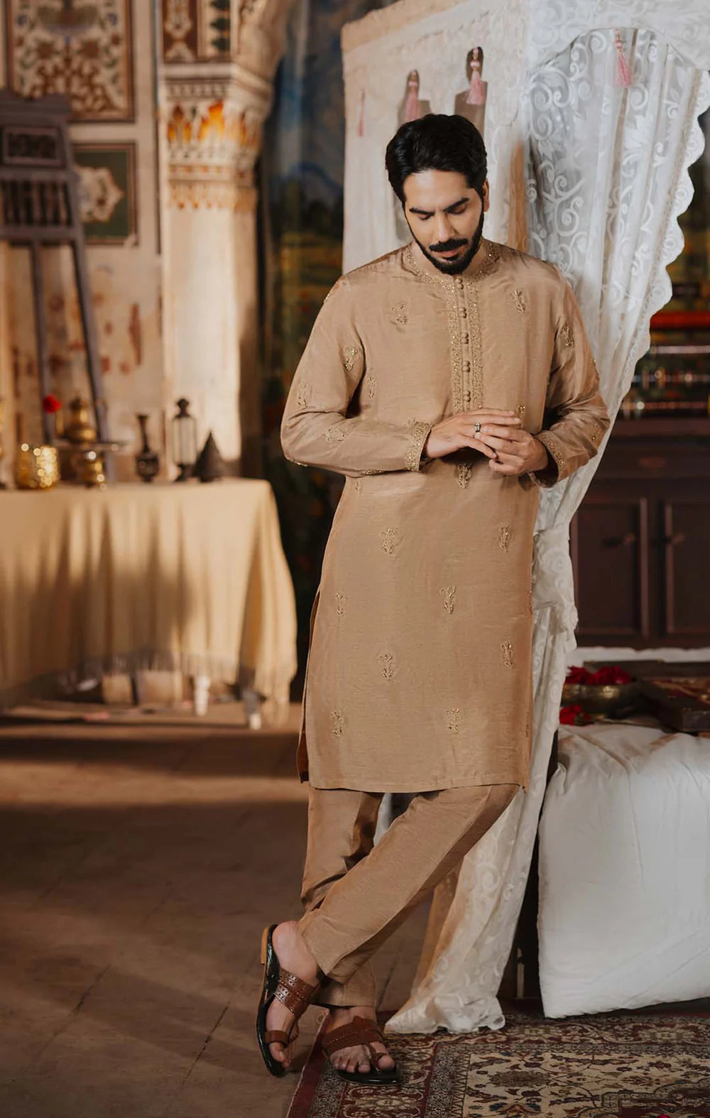 ZOVRAN | Mens wear | Maya Pret