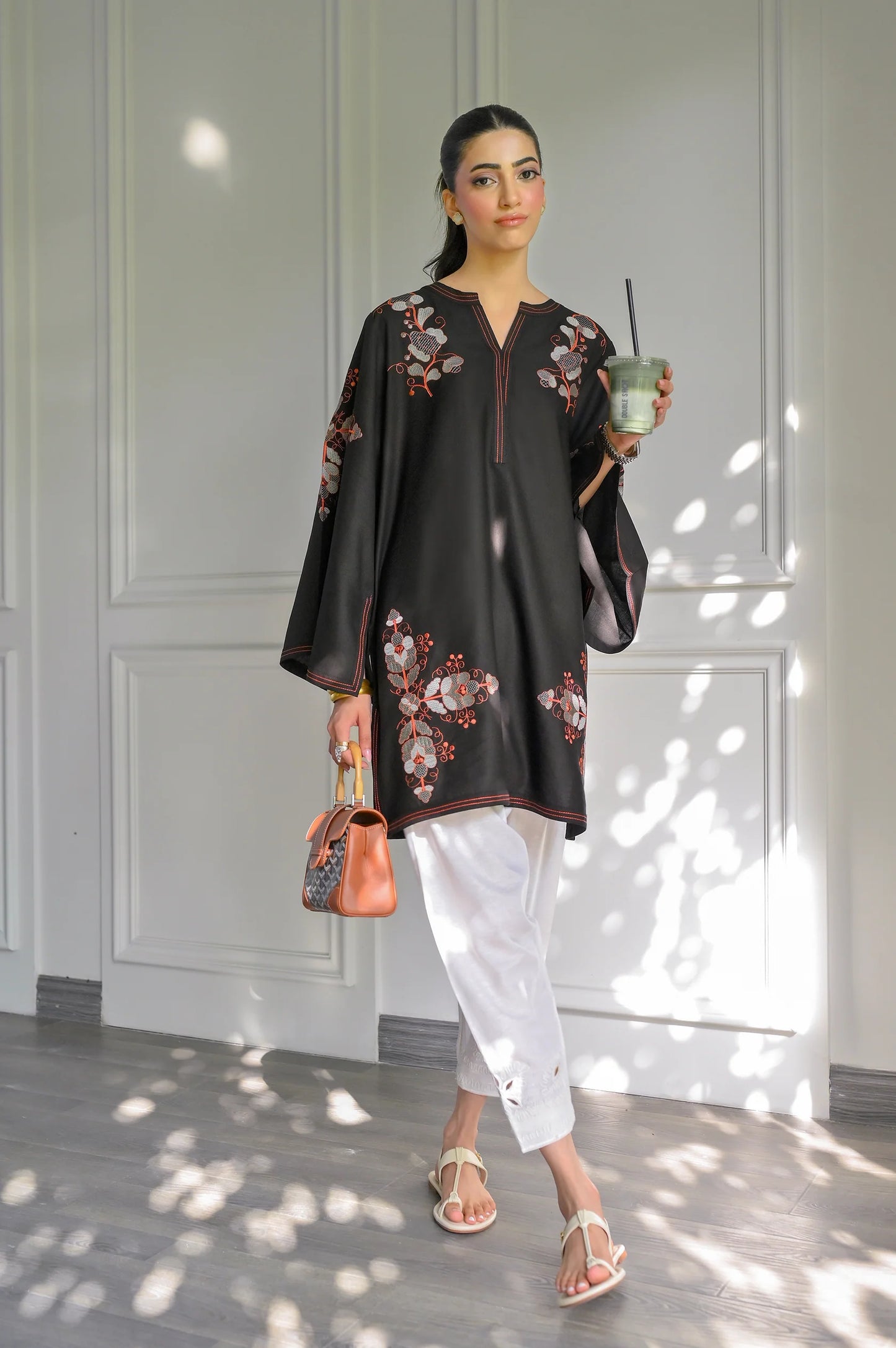 RUSTIC | Noir & Blanc | La Pret