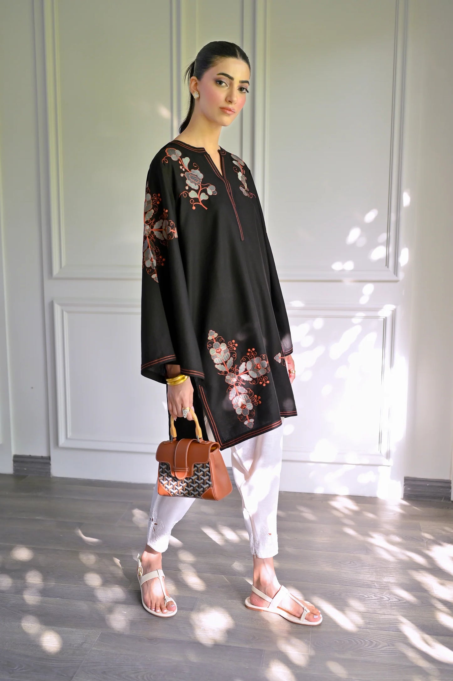 RUSTIC | Noir & Blanc | La Pret