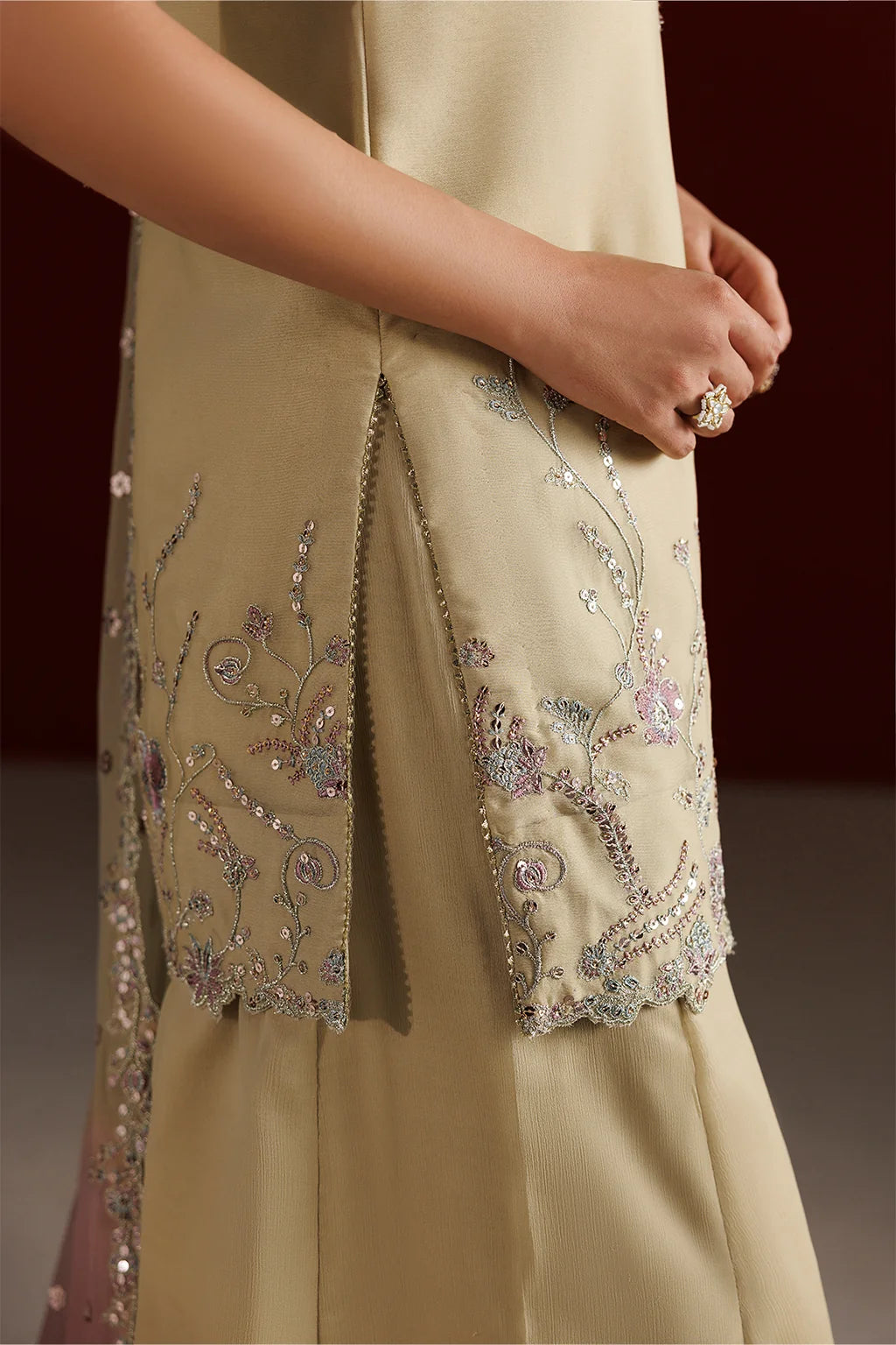 CC-108 Embroidered Chiffon | Semi Formals ‘26 | Iznik