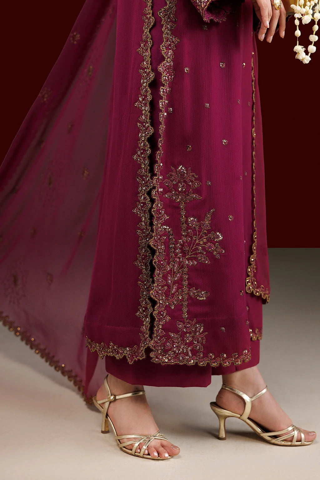 CC-109 Embroidered Chiffon | Semi Formals ‘26 | Iznik