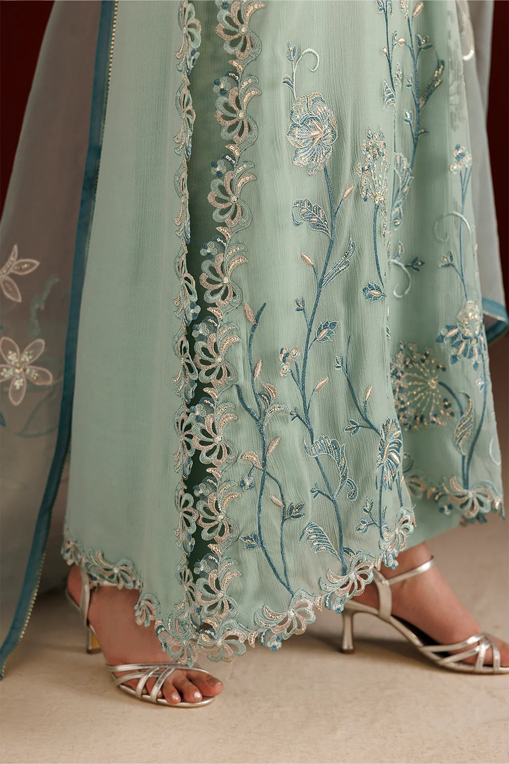 CC-112 Embroidered Chiffon | Semi Formals ‘26 | Iznik (RTS)