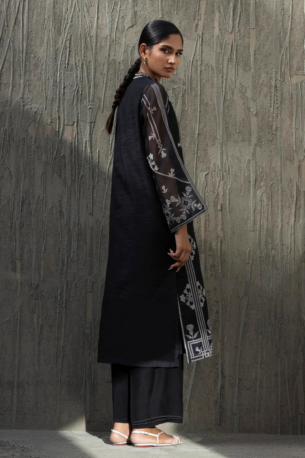 SS26SGE495P2T | Monochrome Collection | SANA SAFINAZ