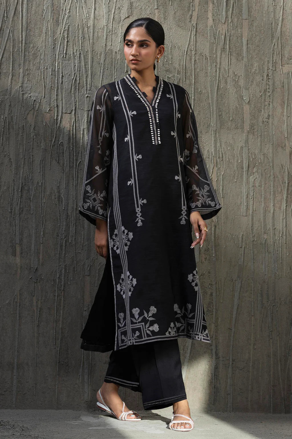 SS26SGE495P2T | Monochrome Collection | SANA SAFINAZ