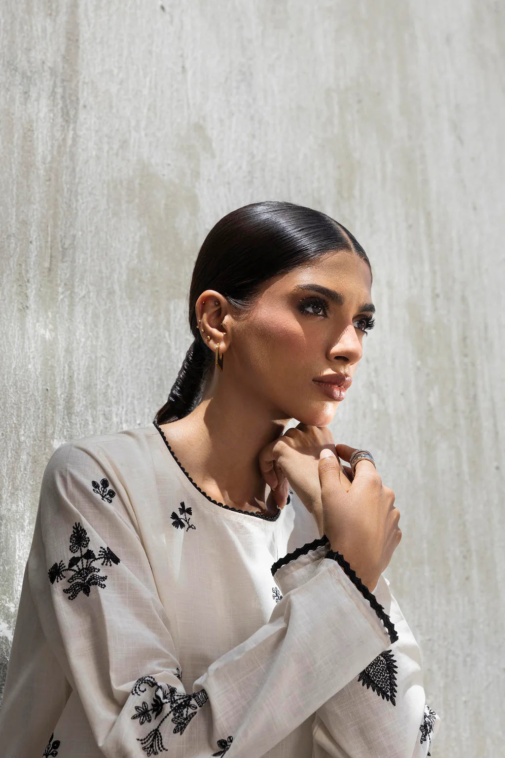 SS26ESE413P2T | Monochrome Collection | SANA SAFINAZ
