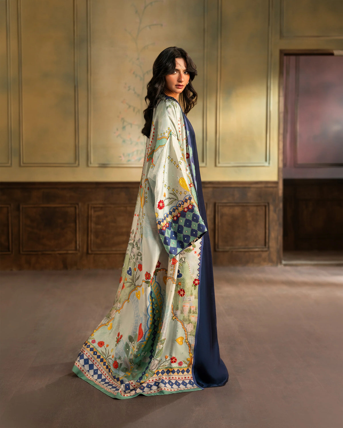 Out and About | Layali | Zarah Nur
