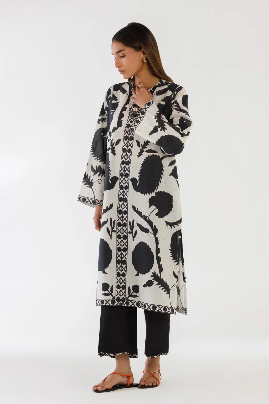 SS26BSP026P2T | Monochrome Collection | SANA SAFINAZ