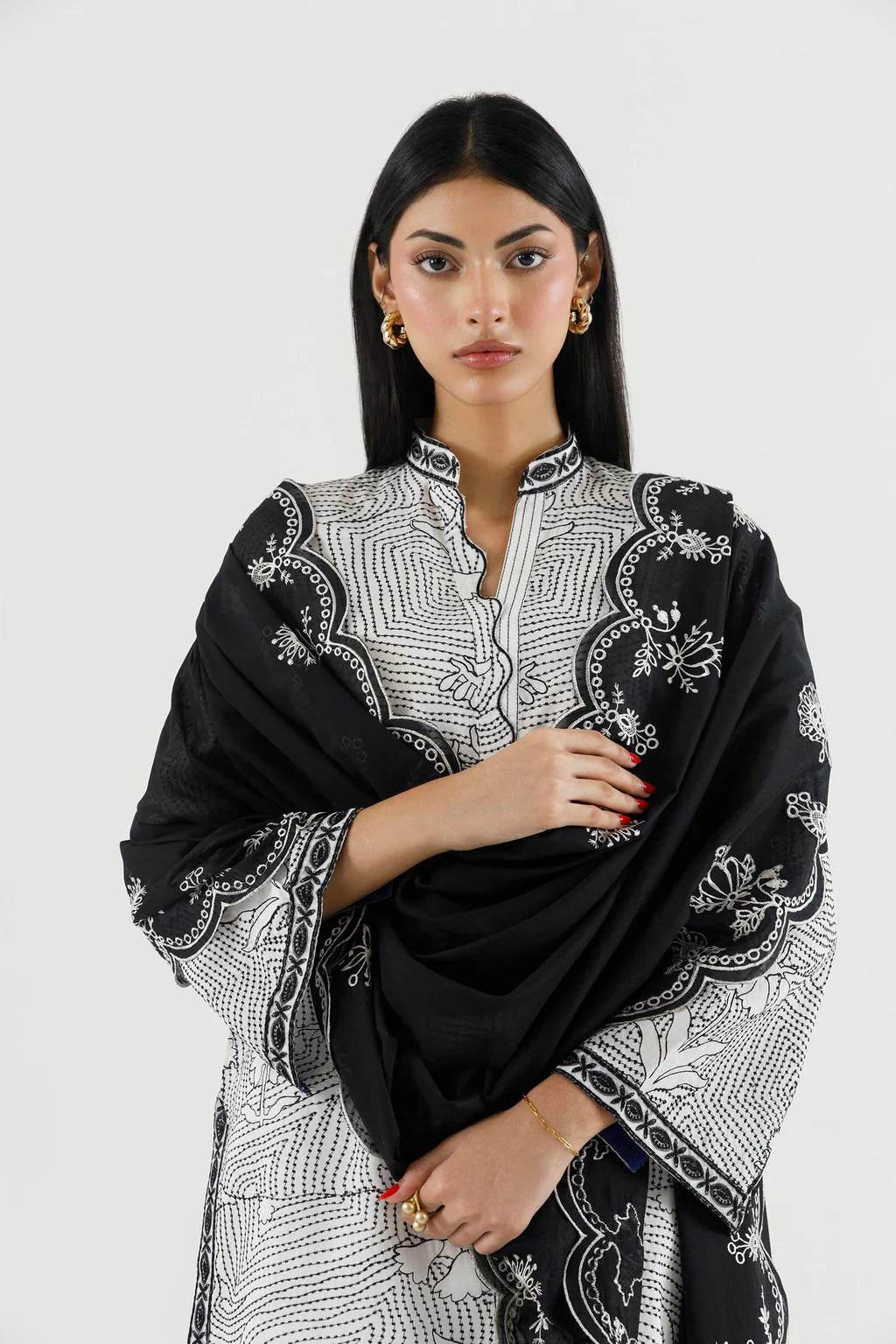 SS26SGE437P2T | Monochrome Collection | SANA SAFINAZ
