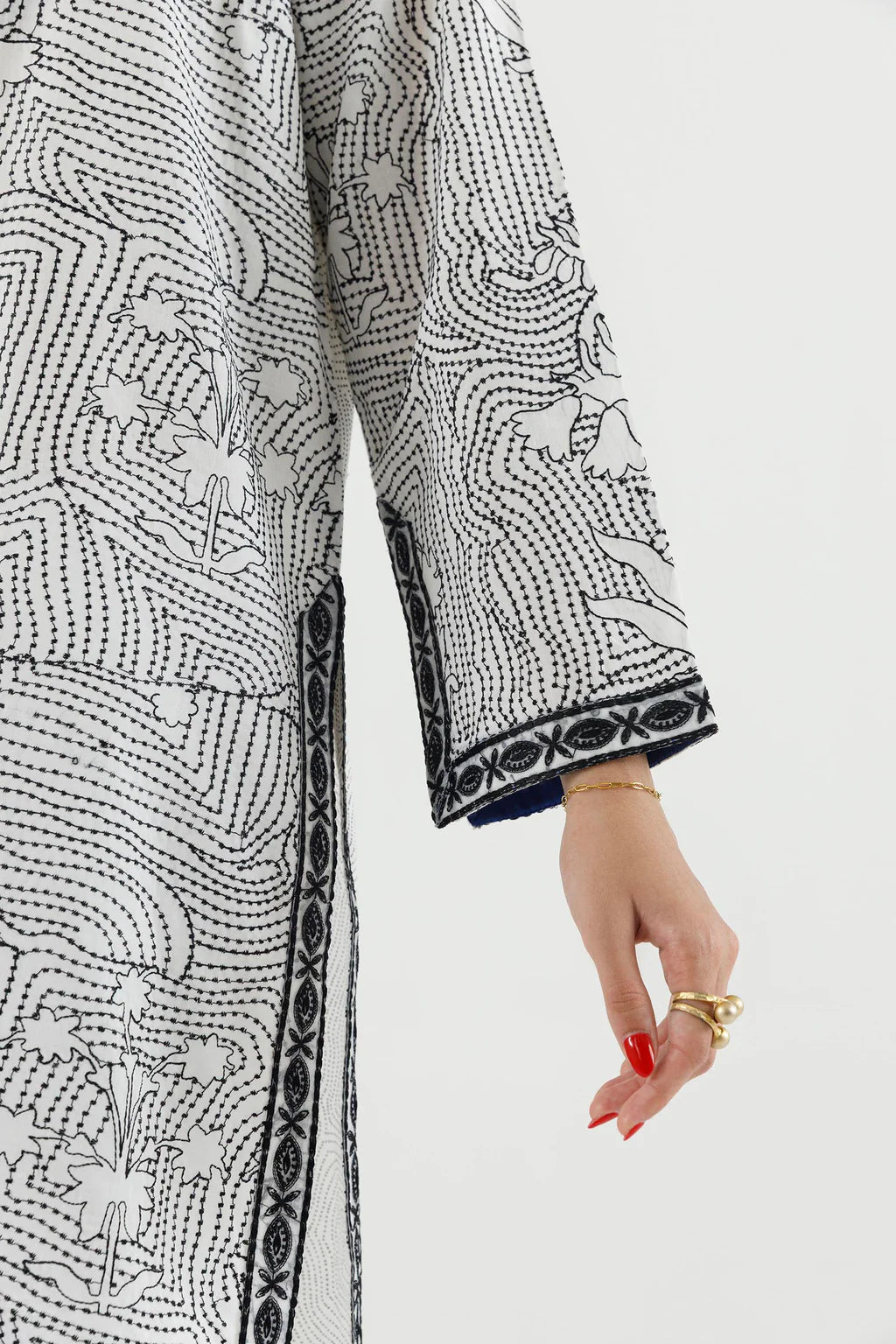 SS26SGE437P2T | Monochrome Collection | SANA SAFINAZ