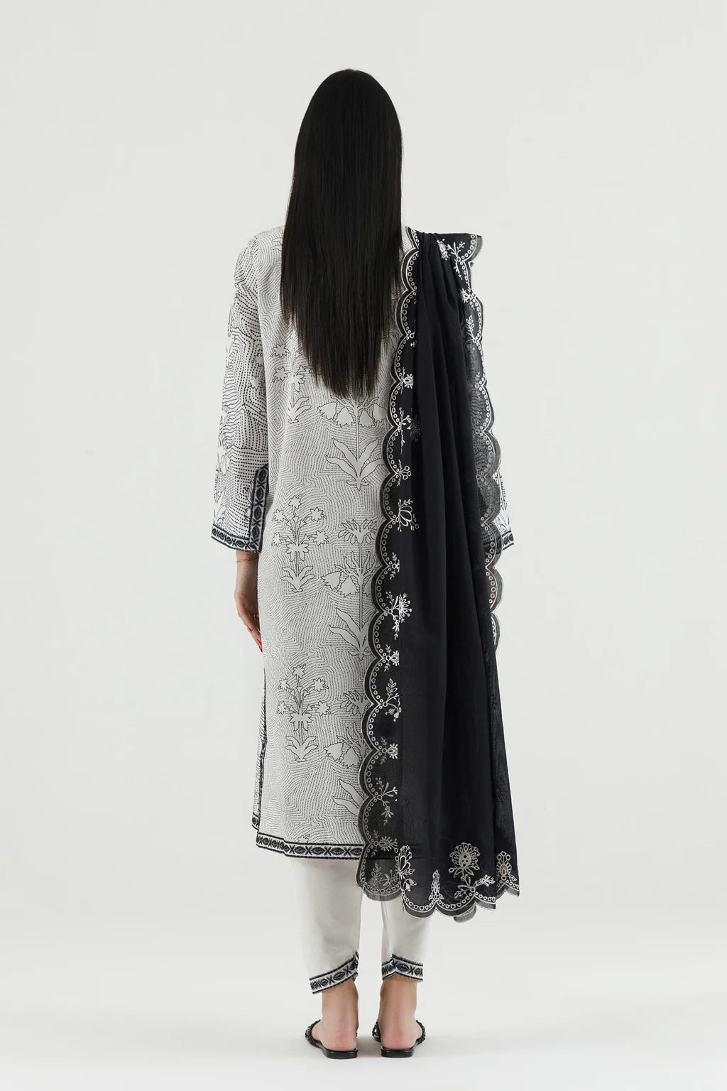 SS26SGE437P2T | Monochrome Collection | SANA SAFINAZ