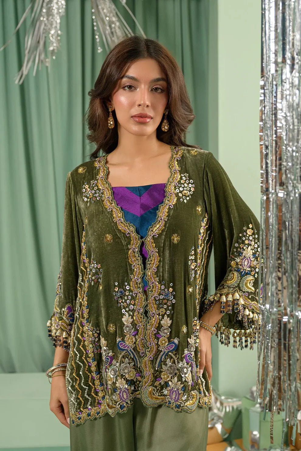 Kiwi Dewy | Lustre The Velvet Glow | Flairs Studio