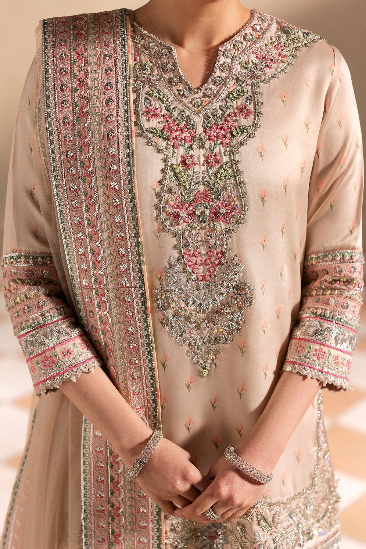 VELAINE | SILK MUSE ‘26 | AFROZEH