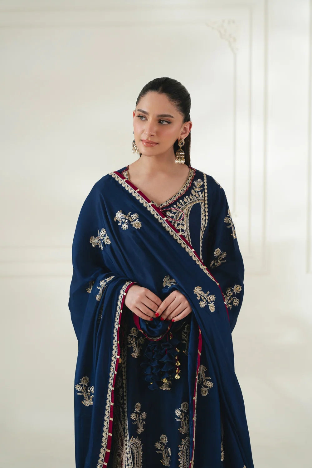 ELISE NAAZ | Festive Formals | Aghanoor Bridal