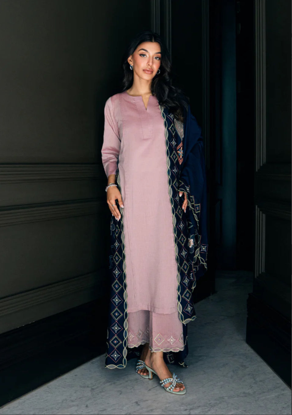 DINA SET W/ CHADAR | Monochrome '26 | Solids Official