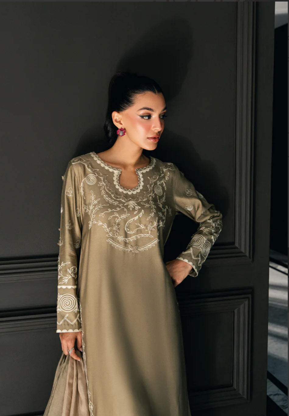 KIARA | Monochrome '26 | Solids Official
