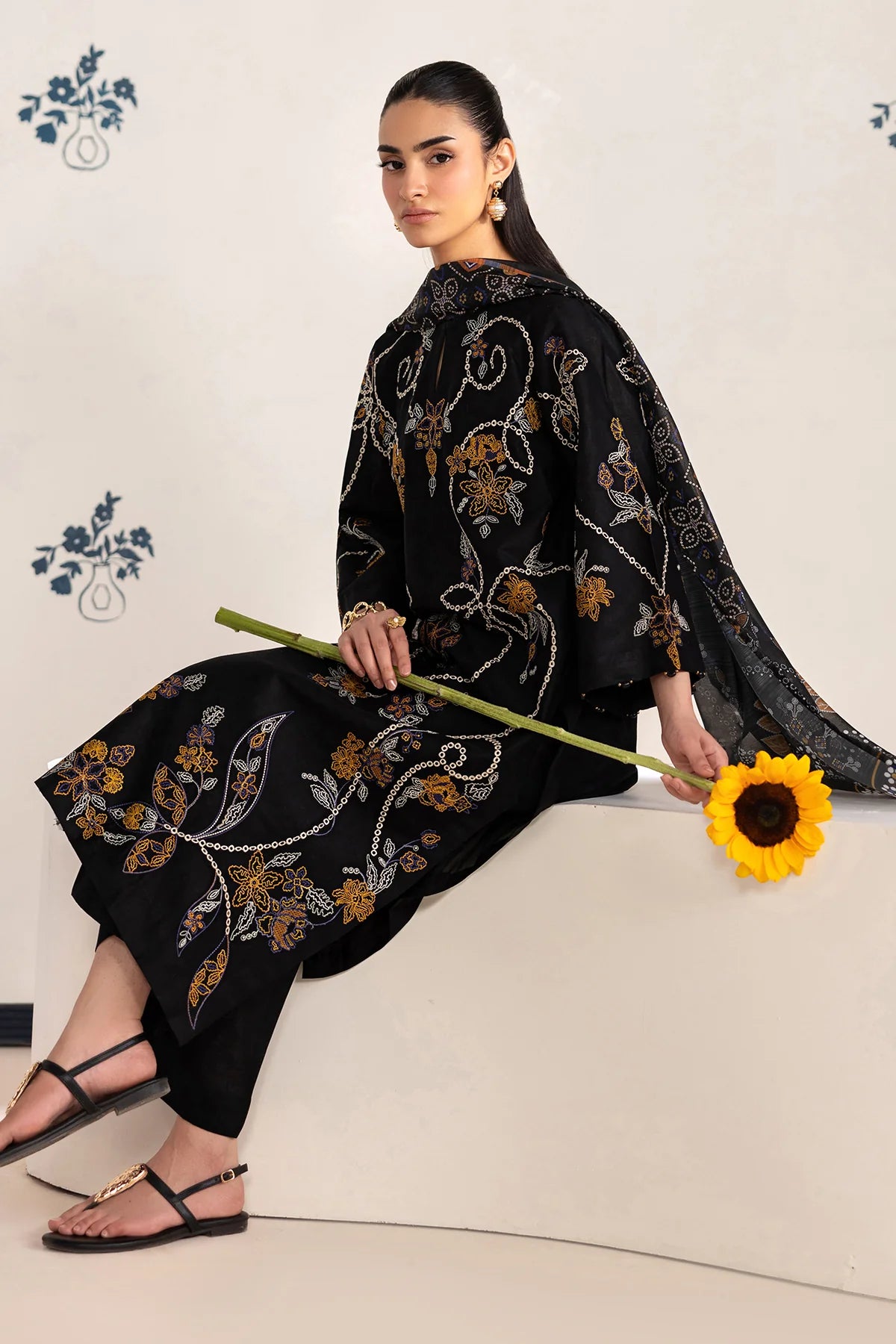 ESPR1331 | New In | Baroque
