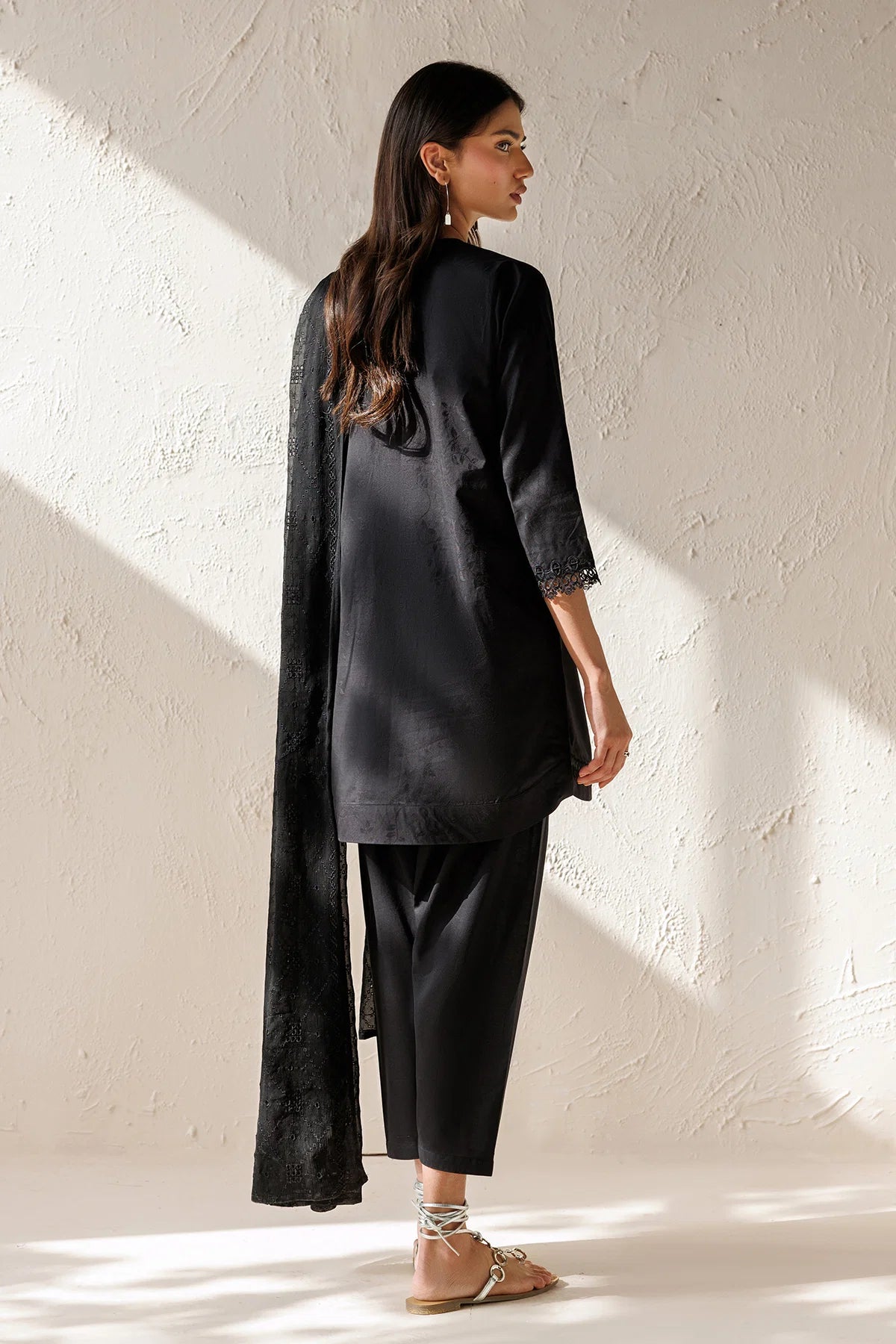 ESPR1375 | New In | Baroque