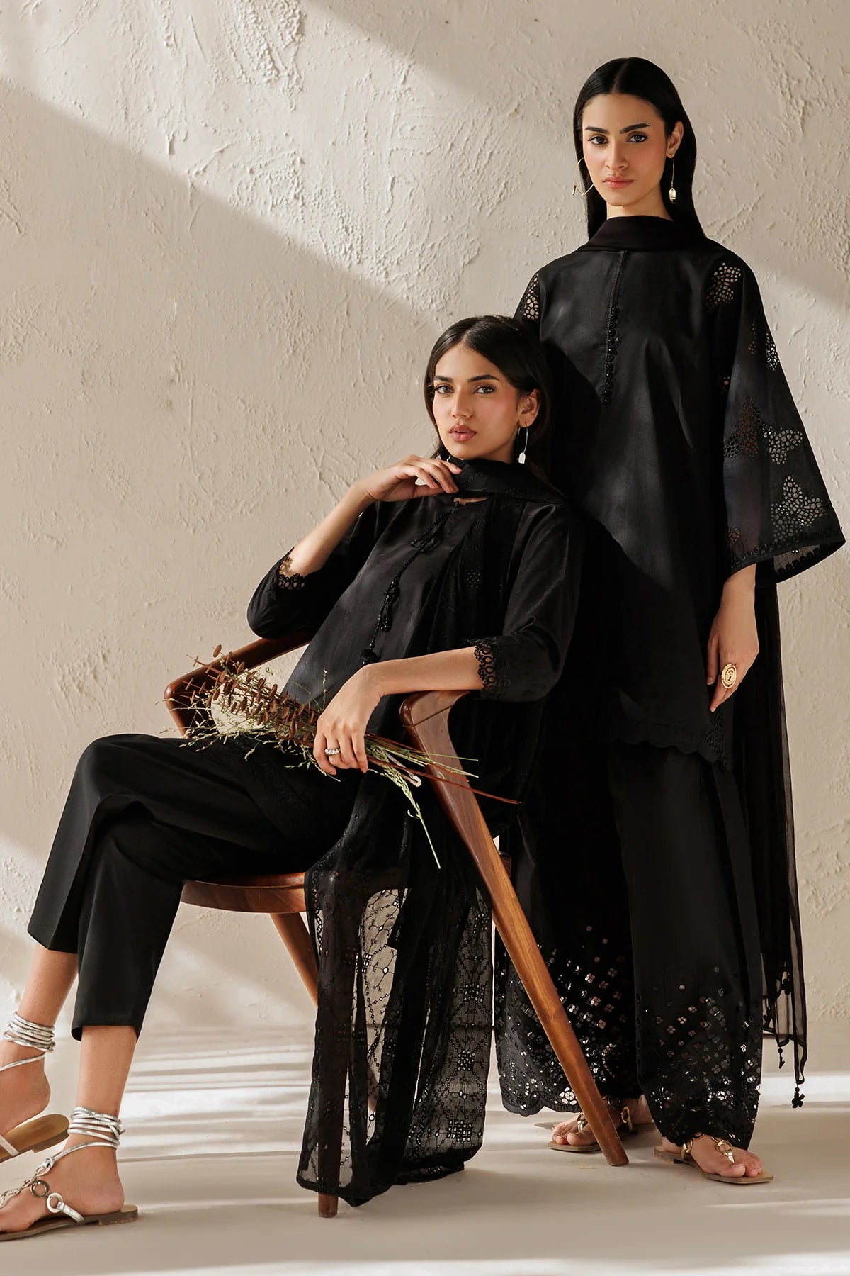 ESPR1375 | New In | Baroque