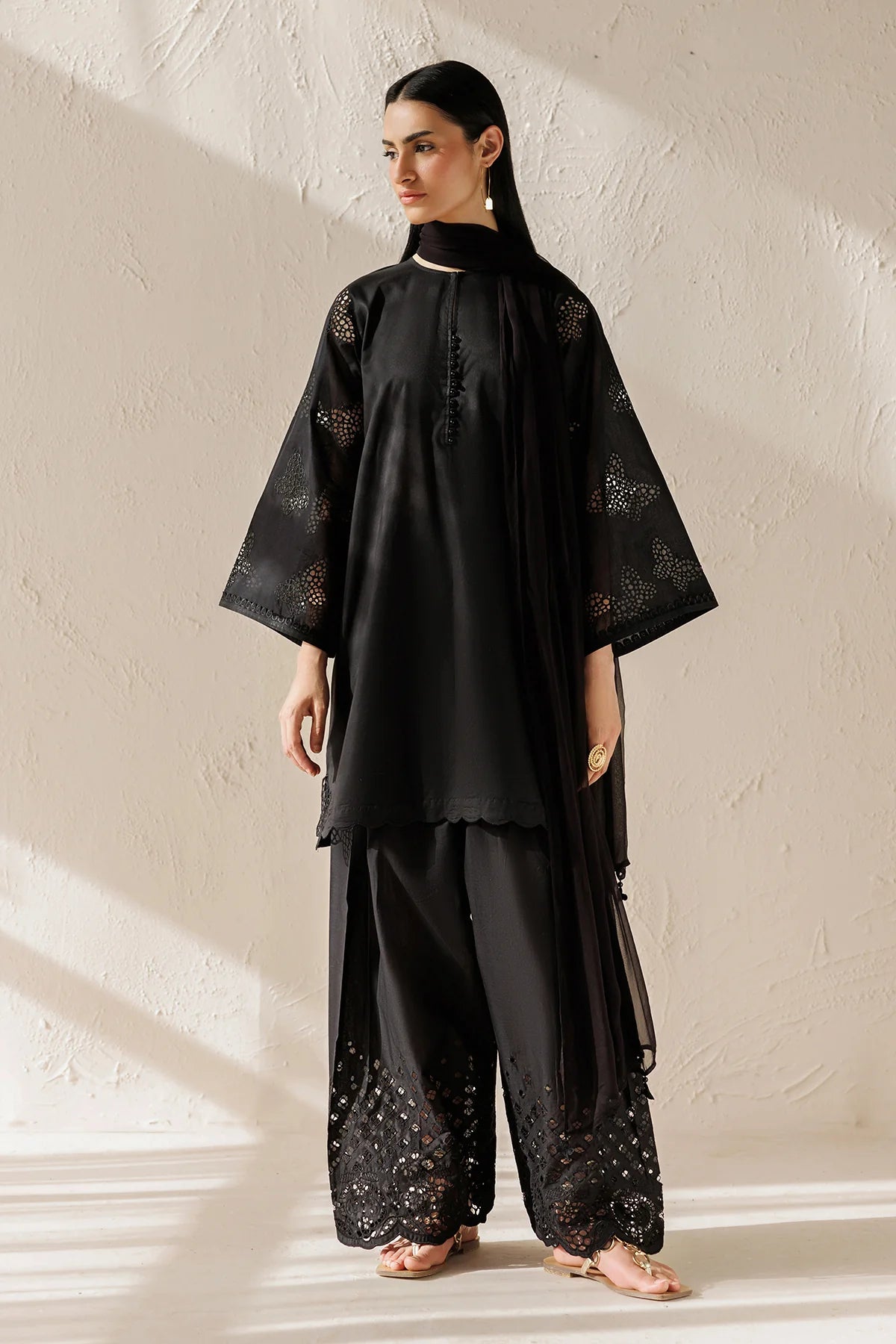 ESPR1376 | New In | Baroque
