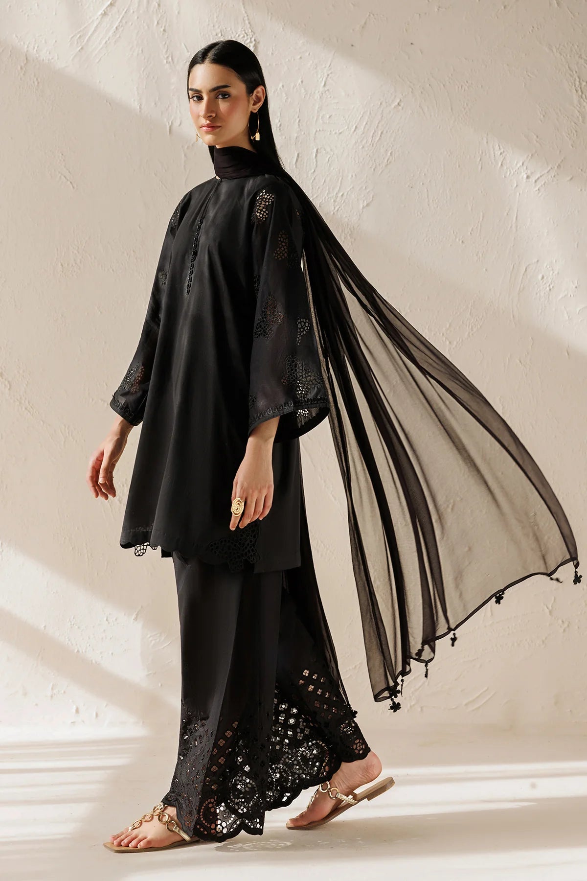 ESPR1376 | New In | Baroque