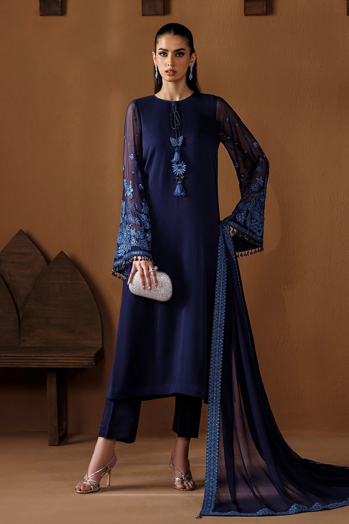 EFPR1287 | New In | Baroque