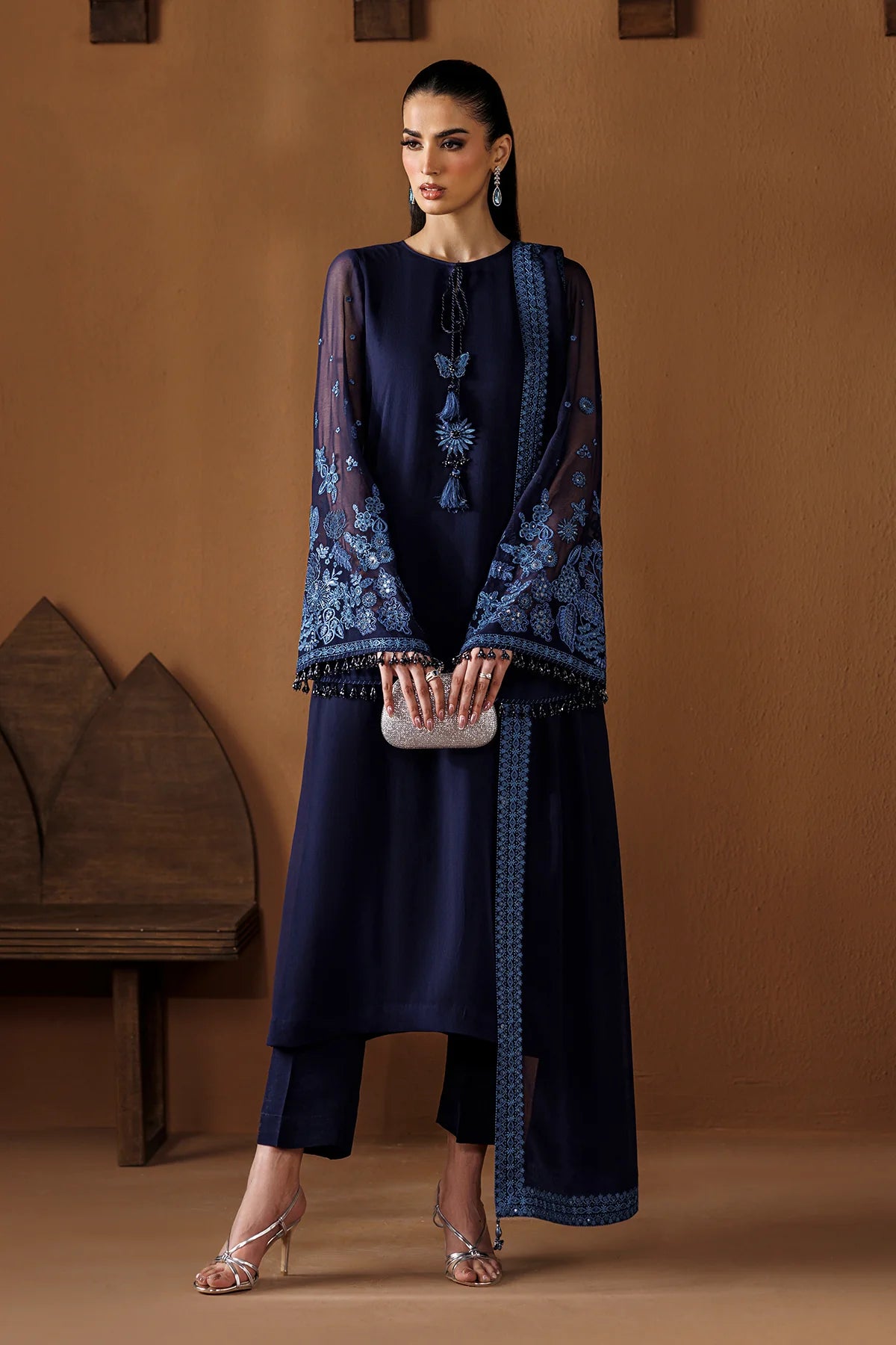 EFPR1287 | New In | Baroque