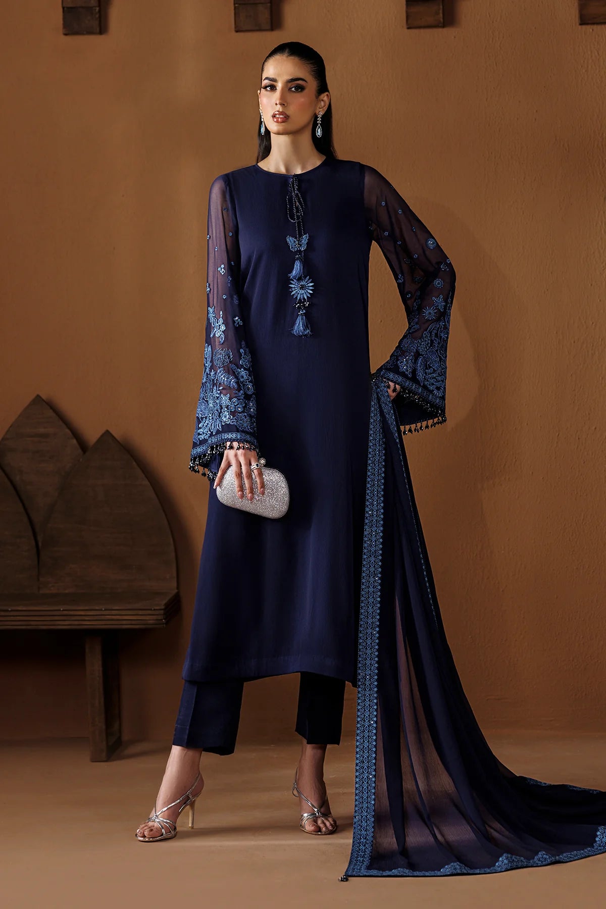 EFPR1287 | New In | Baroque