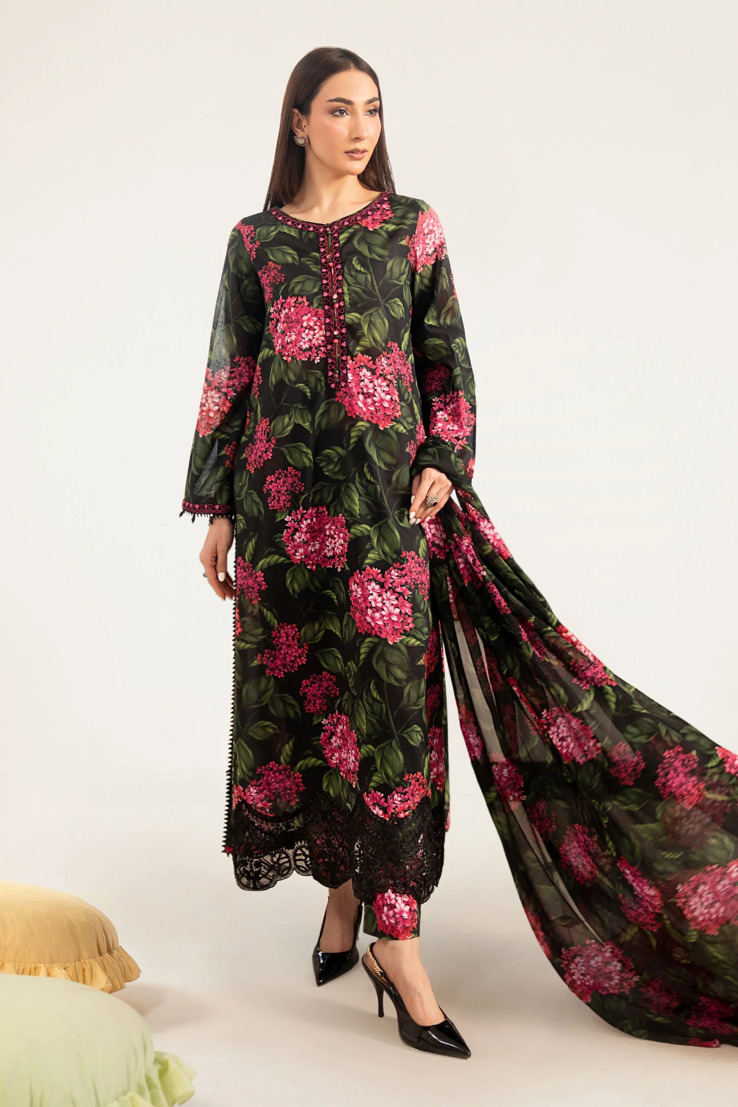 DW-PF26-15-Black | Desi Summer Pie | MARIA.B
