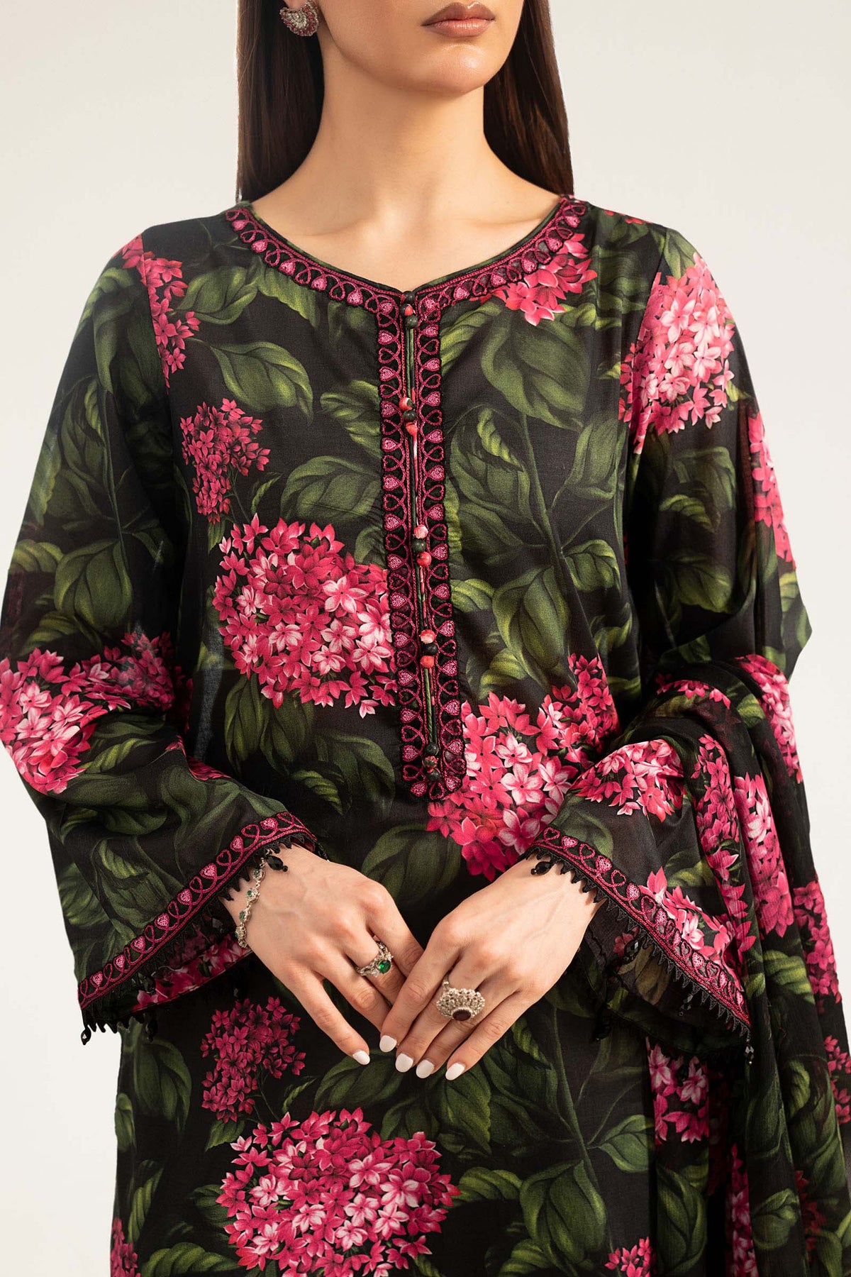 DW-PF26-15-Black | Desi Summer Pie | MARIA.B